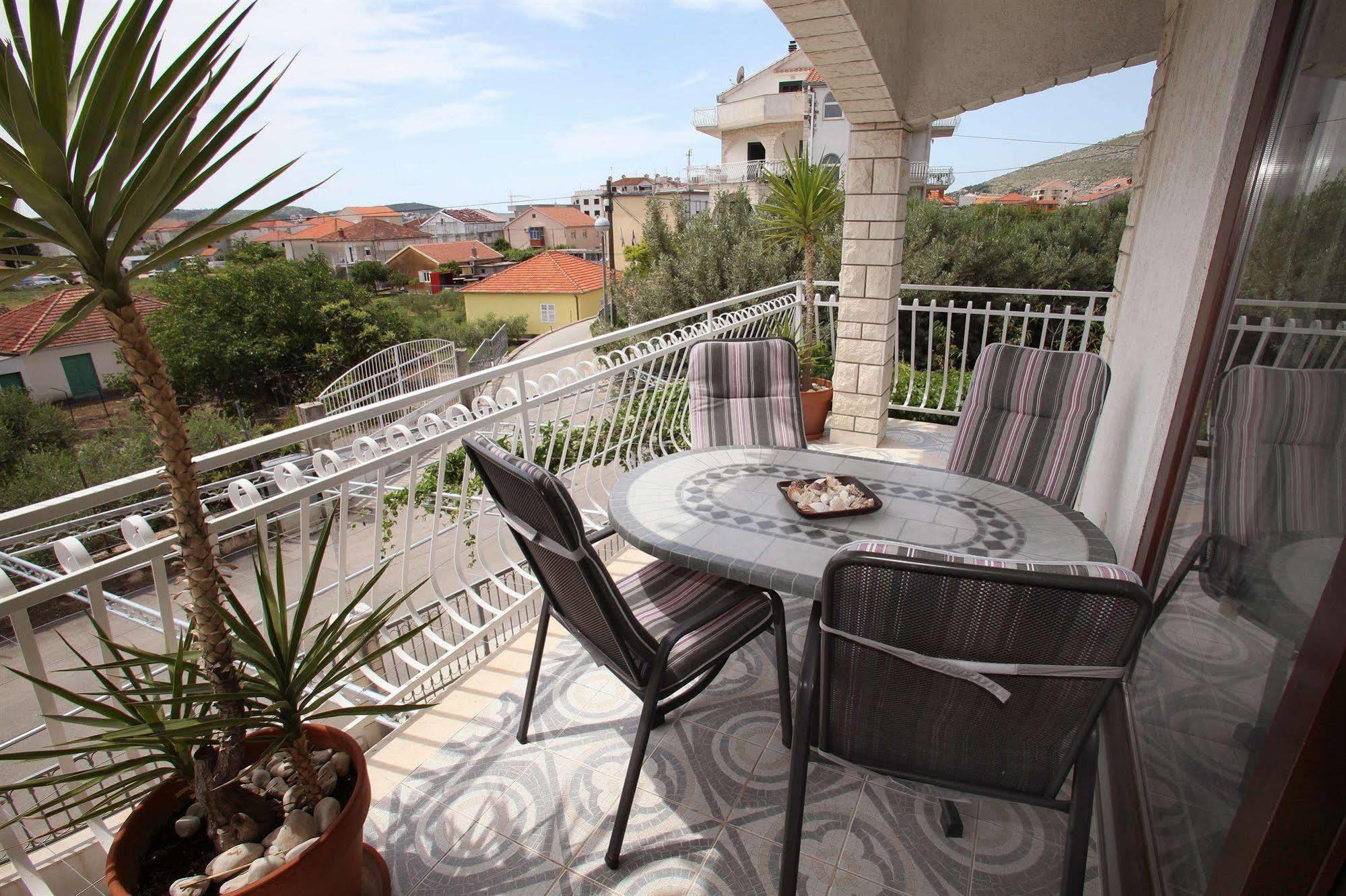 Apartments Hrabar Trogir Ngoại thất bức ảnh