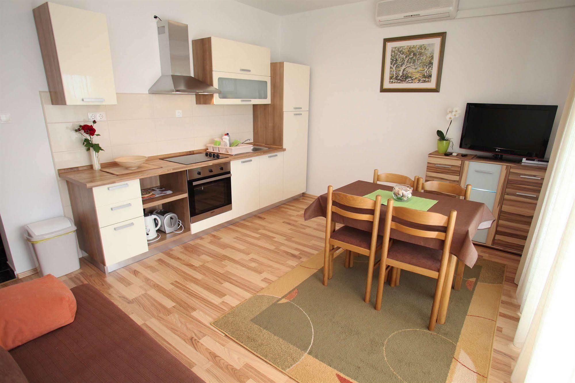 Apartments Hrabar Trogir Ngoại thất bức ảnh