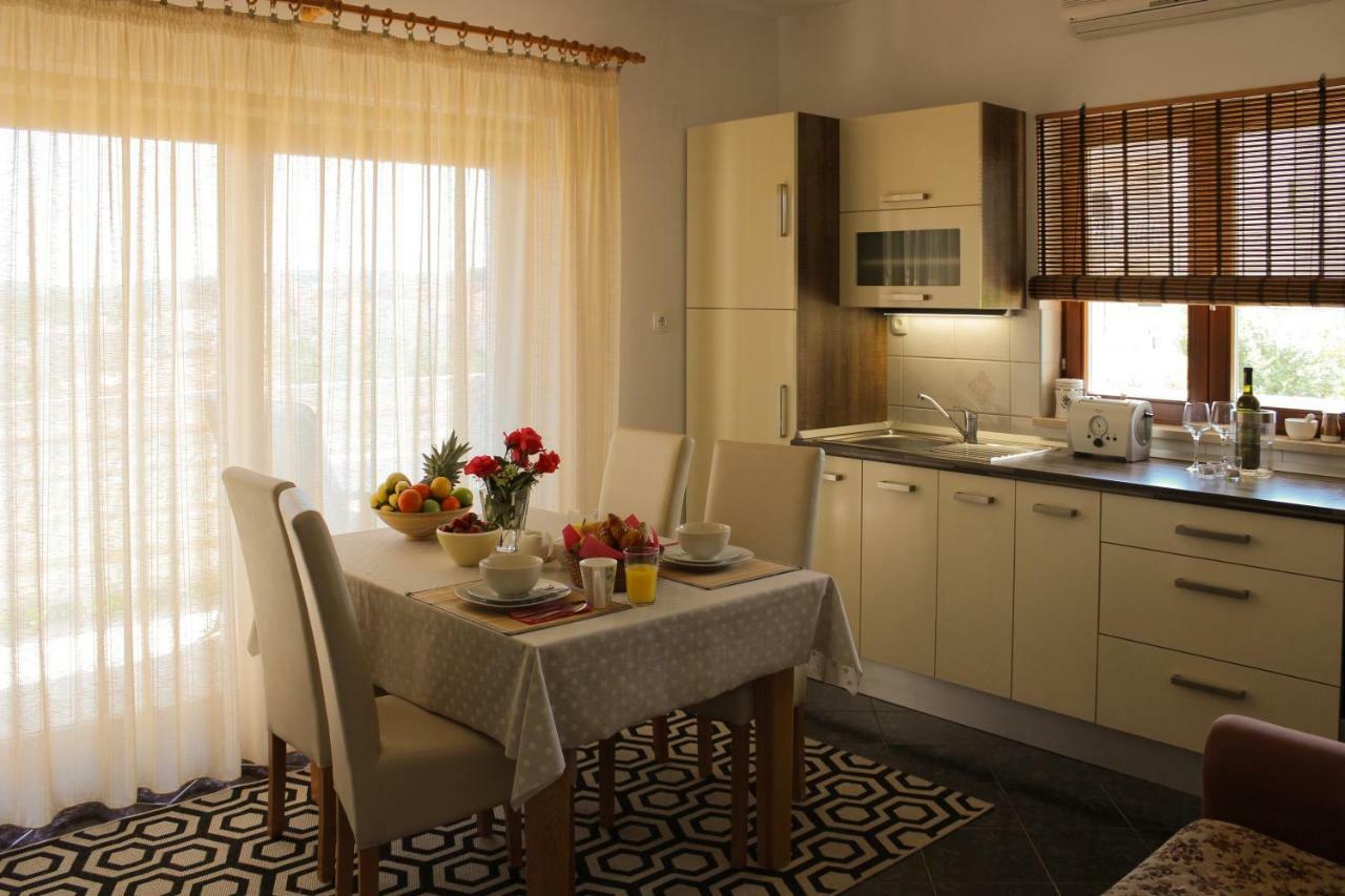 Apartments Hrabar Trogir Ngoại thất bức ảnh