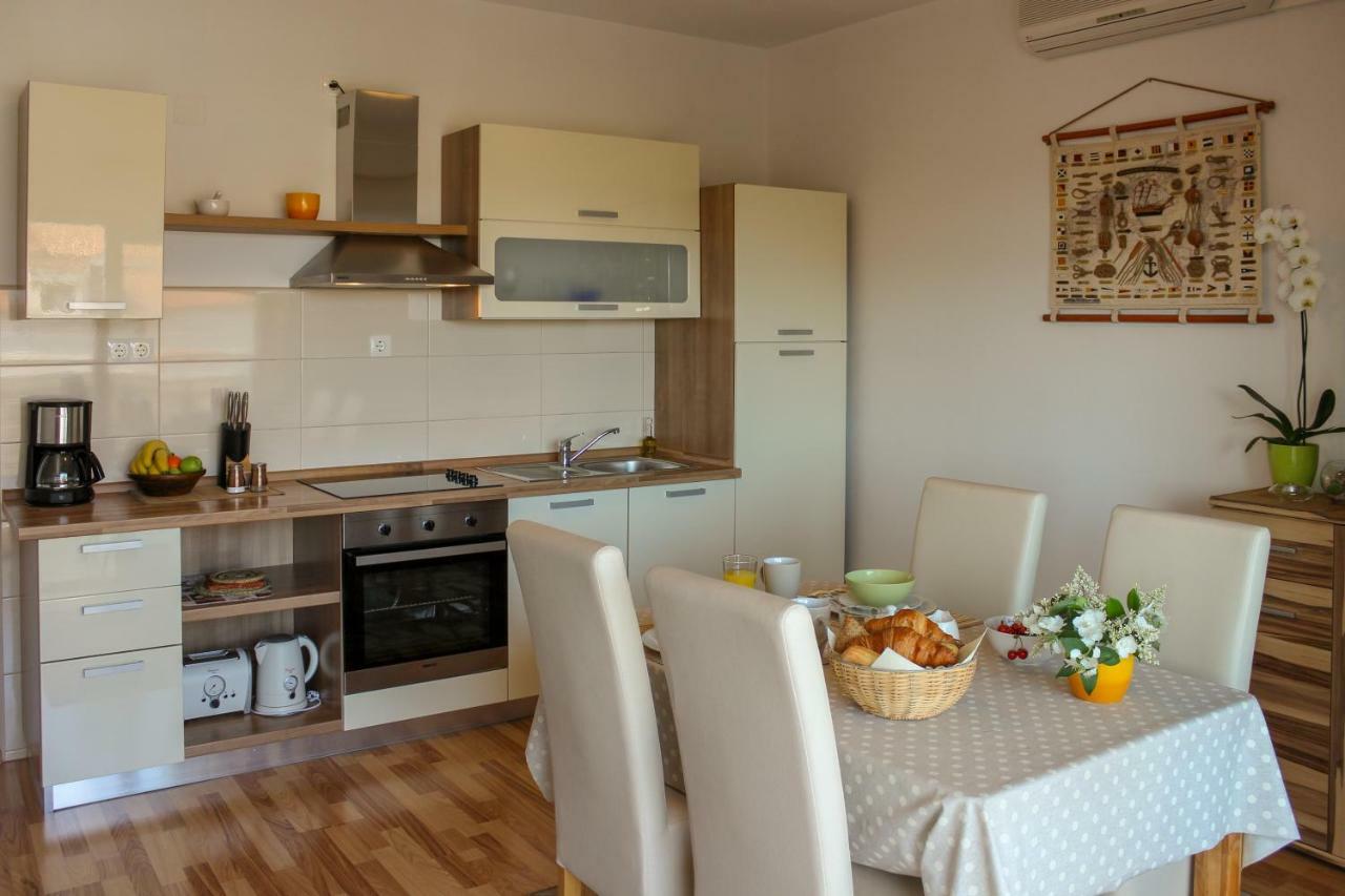 Apartments Hrabar Trogir Ngoại thất bức ảnh