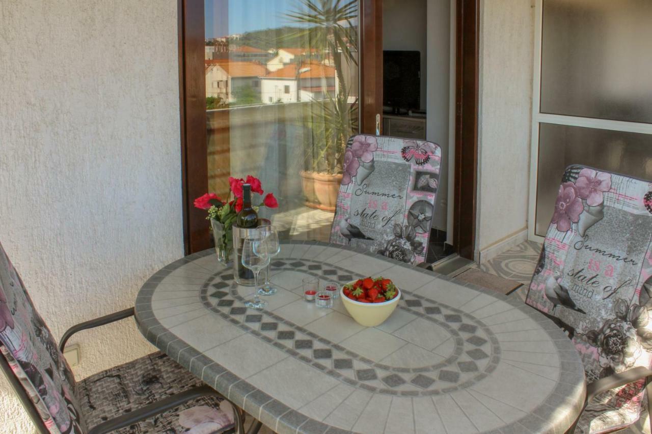 Apartments Hrabar Trogir Ngoại thất bức ảnh